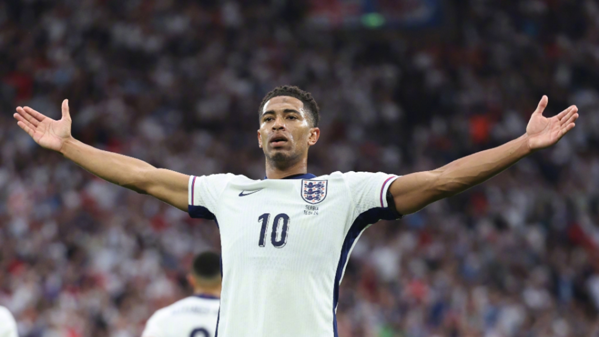 替补小将打入职业生涯首球（替补新人收获职业生涯处子球）