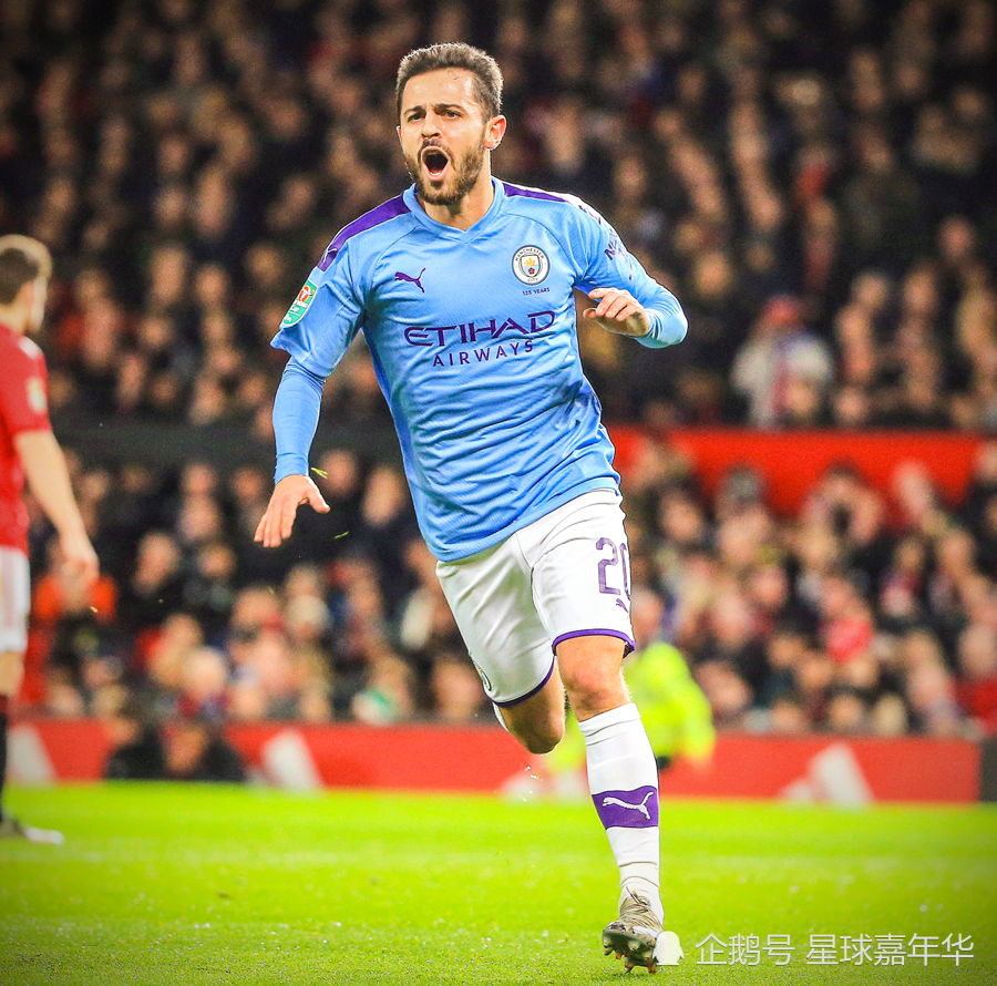 龙塞罗：姆巴佩第一球灵动如大罗，第二球再现C罗暴力美学（龙塞罗：姆巴佩首球灵气似大罗，次球再现C罗式力量美学）