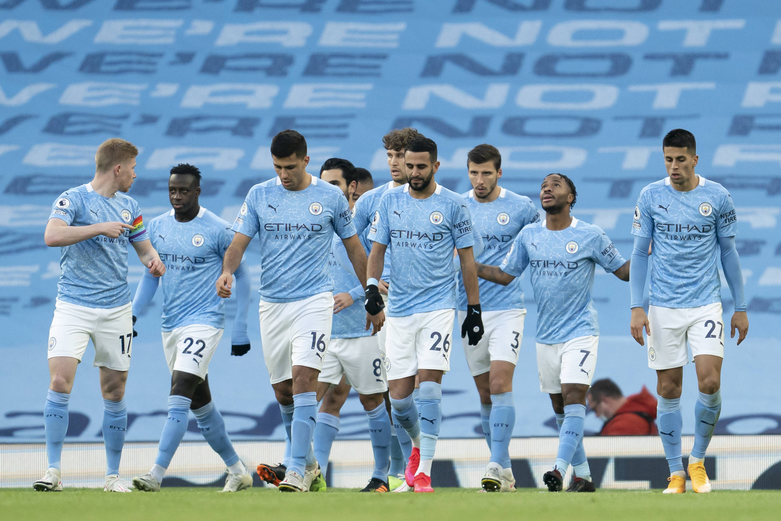 劳动1923主帅比赛中突发疾病去世，塞尔维亚足协发文致哀（塞尔维亚足协致哀：劳动1923主帅比赛中突发疾病不幸离世）