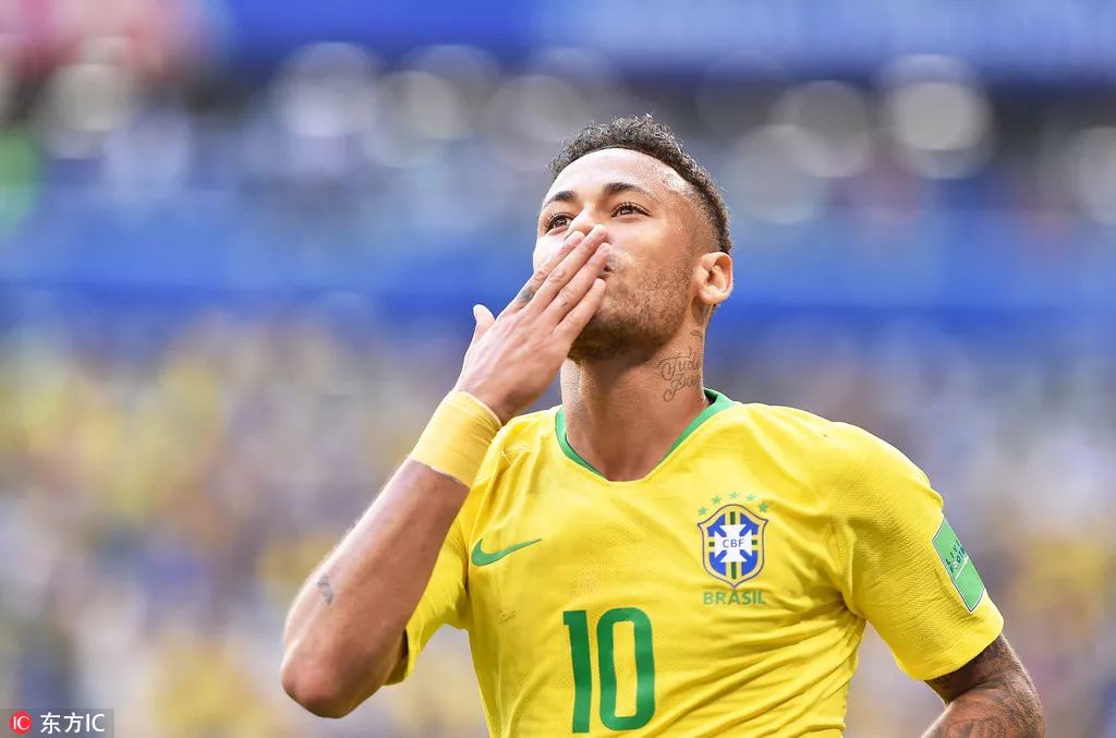 米兰小将博尔萨尼：和一线队球员同场竞技的感觉棒极了（米兰新星博尔萨尼：与一线队并肩作战的体验太棒了）